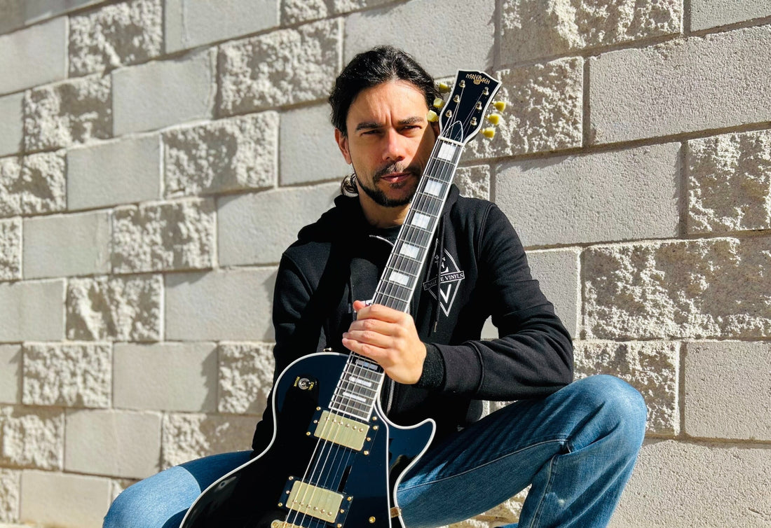 Leo Jiménez. A Voice That Defined an Era - Maybach Guitars